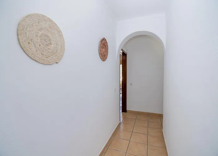 Sea View Apartment *