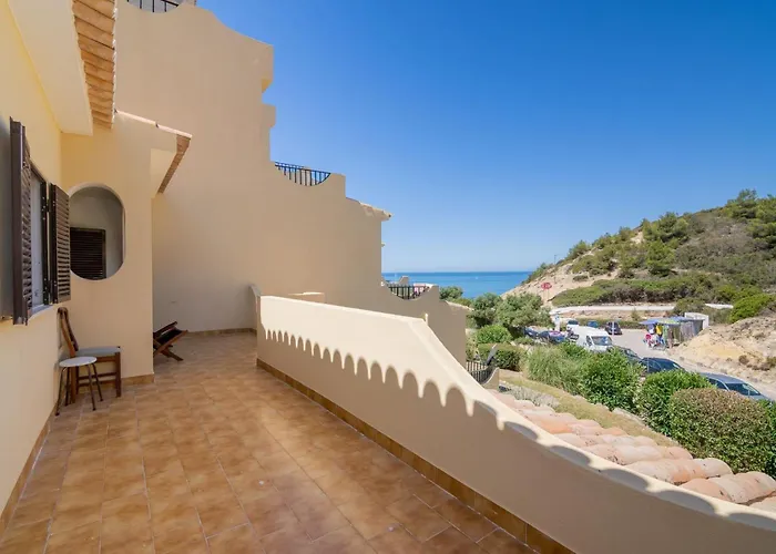 Sea View Apartment *